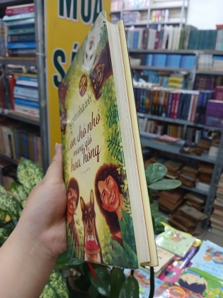 CON CHÓ NHỎ MANG GIỎ HOA HỒNG - NGUYỄN NHẬT ÁNH (BẢN ĐẶC BIỆT)