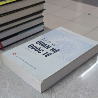 LỊCH SỬ QUAN HỆ QUỐC TẾ - BOGATUROV ALEKSEY DEMOSFENOVICH, AVERKOV VIKTOR VIKTOROVICH ( ĐẶNG QUANG CHUNG DỊCH)