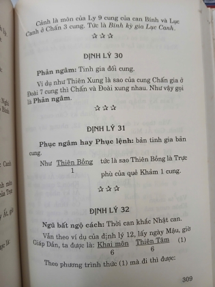 GIẢI NGHĨA TRIẾT HỌC PHƯƠNG ĐÔNG KỲ MÔN ĐỘN GIÁP (BÌA CỨNG) - NGUYỄN MẠNH BẢO